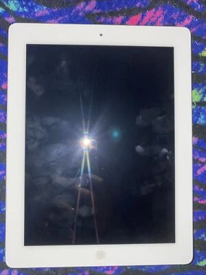 Apple iPad 2da generación 16gb + Funda Michael Kors Foto 1 de 3