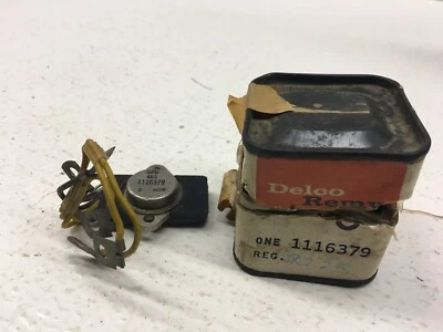 Delco Remy NOS 1968 Pontiac Transistorizado Alternador Regulador de Voltaje 1116379 Foto 1 de 4