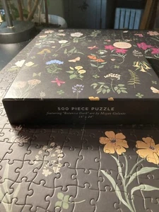 Rompecabezas Botánico Oscuro Megan Galante Arte en 500 Piezas con Pequeño Póster - Imagen 1 de 7