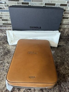 Shinola Detroit Tech Portfolio Travel Case Navigator Leather & Zip Closure - Photo 1/6