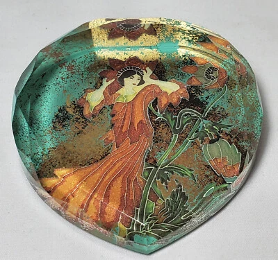 Antigo Art Nouveau Linda Fada Ninfa em Pétalas de Flores Coração Vidro Peso de Papel - Imagem 1 de 4