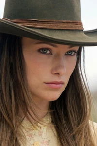 Olivia Wilde 18x24 Poster Close Up In Stetson Cowboys And Aliens - Picture 1 of 1