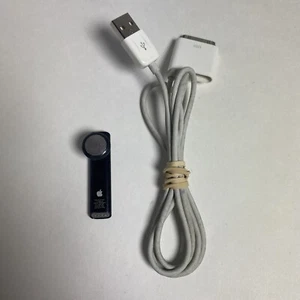 Apple A1221 iPhone Bluetooth Headset Black with A1232 Charging cable (read) - Picture 1 of 7