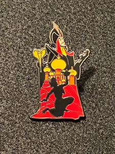 Villanos Sombreros - Pin Misterioso - Disney - Jafar con Silueta de Aladdin - Imagen 1 de 4