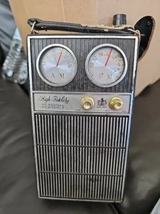 Vintage 1969 ROYAL LONDON Fake Transistor Radio Flachmann mit Jigger’s und Trichter - Bild 1 von 6