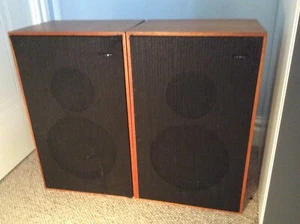 Solarvox / TR19 S Vintage Speakers 2 ways 8 ohms 35 Watts Made in Norway 1970 s - Picture 1 of 5