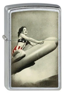 ZIPPO Feuerzeug ROCKET GIRL Street Chrome Rakete Sexy Girl U.S. NEU OVP stO - Picture 1 of 2