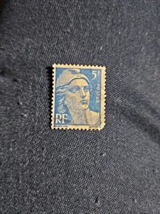1947 France Postage Stamp Marianne Gandon 5f Blue Used - Picture 1 of 3