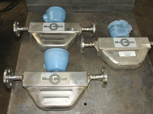 Micro Motion Mass Flow Sensors Model - R025S113NQBAEZZZZ.   3 Available - Picture 1 of 7