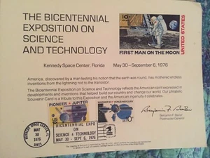 Commemorate First Man on Moon Briefmarke 1969 - gestempelt Kennedy Space Center 1976 - Bild 1 von 3