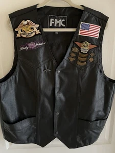 Ladies Leather Motorcycle Vest W/Pins, Patches & Extenders Size 50 - Bild 1 von 15
