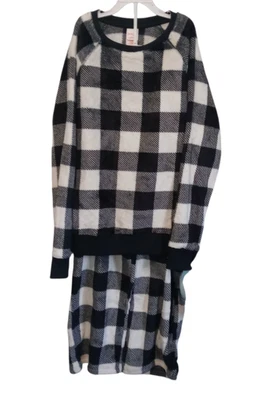 Cat & Jack Black and White Buffalo Plaid Super Soft Pajamas Set Size XL (14) - Image 1 of 4