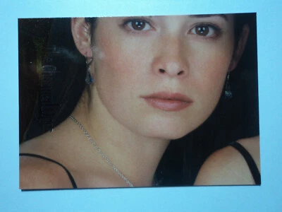 2000 CHARMED SEASON ONE - CHARMED ONES PUZZLE CARD - P8  PHOEBE - Image 1 of 4