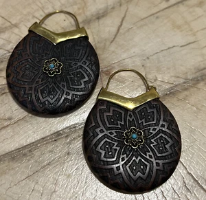 PAIR 18g TRIBAL BRASS LASER CUT MANDALA WOOD EARRINGS GAUGES PLUGS HOOPS - Picture 1 of 4