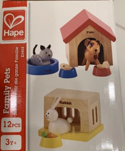 Juego de animales de madera para casa de muñecas familiar por Hape | Completa tus muñecas de madera... - Imagen 1 de 5
