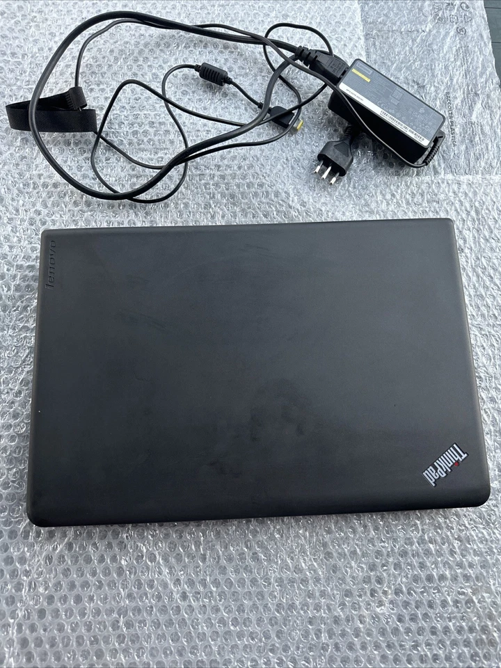 Lenovo ThinkPad E560 - i7-6500U - Radeon R7 2GB - RAM 16GB - SSD 500GB - Win 10 - Immagine 1 di 4