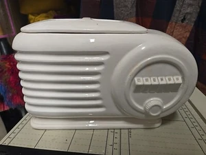 Neuheit Keksdose von Essentials Japan, Vintage Radioform weiß/creme Keksdose - Bild 1 von 7