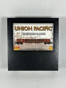 Microtrenes escala N Weathered Union Pacific 50’ góndolas paquete de 3 carros corredor - Imagen 1 de 3