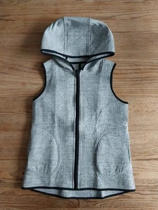 Lululemon Insculpt Reversible Vest Heathered Space Dyed Grey Black Hoodie Size 6 - Picture 1 of 7