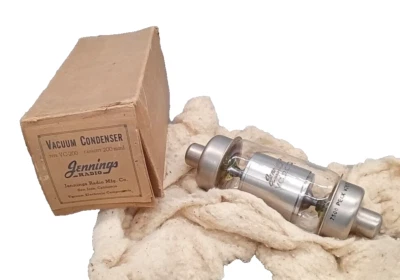 Tubo de vidrio condensadores de vacío fijos vintage Jennings 7.500 voltios VC-200 1 NUEVO DE STOCK Foto 1 de 4