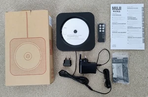 Reproductor/radio de CD MUJI negro CPD-3 montado en la pared nuevo y sin usar - probado y funcionando. - Imagen 1 de 12