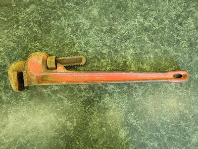 WESTWARD Pipe Wrench: Cast Iron, 3 in Jaw Capacity, Serrated, 24 in 4YR94A - Image 1 of 4