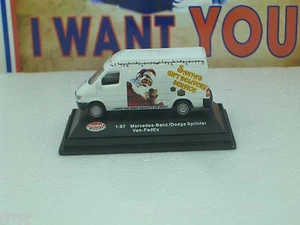 Modell Power HO ""MINIS"" MERCEDES-BENZ VAN #194011 SANTA'S GESCHENK LIEFERUNG SERVI - Bild 1 von 4