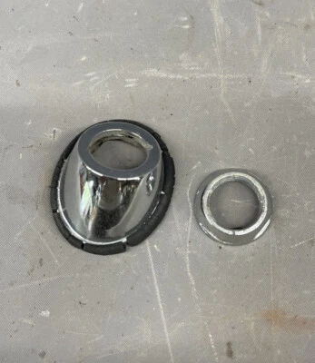 Ford Fairlane Galaxie 1963 1964 panel trasero 1/4 cuarto guardabarros antena tuerca moldura Foto 1 de 4