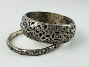 Set 2 Brighton Bangle Bracelets Retired Vintage Scroll Hearts Thick Chunky Silve - Picture 1 of 17