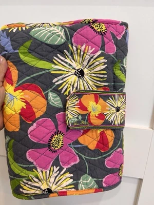 Almohadilla cambiadora de pañales para bebé Vera Bradley azul rosa patrón floral Foto 1 de 4