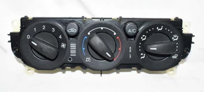 CM5T-19980-AE  Manual AC Temperature Control Climate Fits 13-14 FOCUS B3D14 - Image 1 of 4
