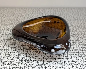 60s 70s Vintage Retro Brown White Speckled Tricorn Art Glass Ashtray Dish MCM - Picture 1 of 10