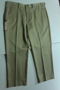 NEW HAGGAR Mens Classic Fit Khaki Cool 18 Performance Size 40X30 - Picture 1 of 11