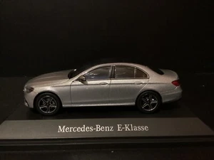 Mercedes Benz E-class W213 2017 Dealer Edition in 1/43 scale - Picture 1 of 6