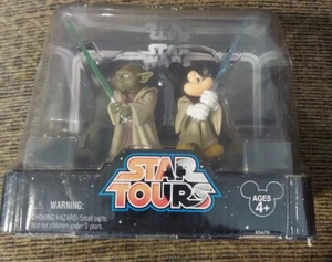 Juego exclusivo de figuras de Mickey Yoda Jedi de Star Wars Star Tours de Disney - Imagen 1 de 6