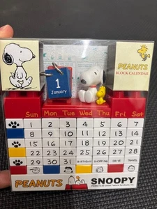 Peanuts Snoopy Block Perpetual Calendar - Picture 1 of 2