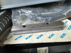 THK Linear Guide Standard Ball Profile Metric ABOUT 5" Length, 25mm Rail - Picture 1 of 1