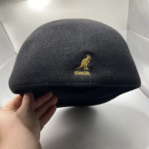 Kangol Seamless Wool 507 Black Adult Size Medium Flat Cap Gold Embroidered Logo