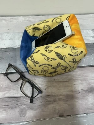 Harry Potter iPhone Rest Stand Phone Holder Phone Desktop Tidy Cushion Gift - Image 1 of 4