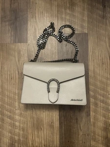 MARINA GALANTI GENUINE ITALIAN PEBBLED LEATHER BEIGE X-BODY W/CHAIN STRAP - Picture 1 of 3