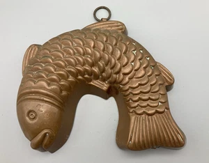 Vintage copper leaping fish mold Germany ?  7  1/2" wide kitchen wall decor - Picture 1 of 8