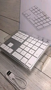 Bluetooth Number Pad, Dual Device Connection, 34 Keys Ultra-Slim for Quiet Keys - Picture 1 of 9