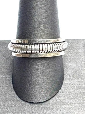 MEN'S 925 STERLING SILVER SPINNER BAND RING SIZE 10.5 - Image 1 of 4