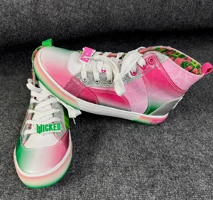 WICKED Movie Musical HIGH TOP SNEAKER Schuhe von Ground Up Damen Mädchen Neu - Bild 1 von 14