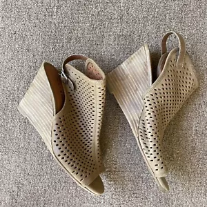 Sandali con zeppa bottiglie in pelle marrone chiaro marca Lucky taglia 7 - Foto 1 di 6