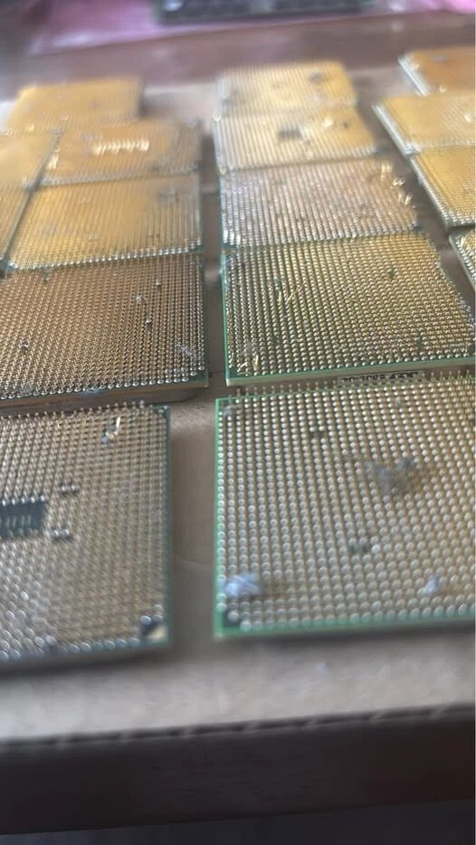 3KG OF PINNED COMPUTER CPU FOR GOLD RECOVERY - Image 1 of 1