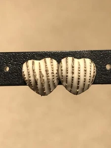 Cute White Heart Stud With Gold Detail Earrings - NEW!! - Picture 1 of 2