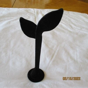 VINTAGE Black VELVET Earrings Display NEW Earrings Stand EARRINGS Holder LEAF - Picture 1 of 4