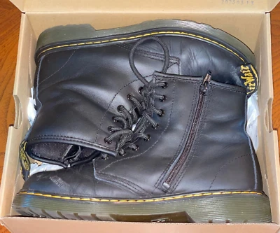 BOTAS DR MARTENS CON CORDONES/CREMALLERA CUERO NEGRO JUNIOR 1460 TALLA EE. UU. 4M/5L CON CAJA Foto 1 de 4