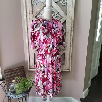 Vestido midi Maggy London para mujer manga acampanada volantes cuello alto blusa línea A Foto 1 de 4